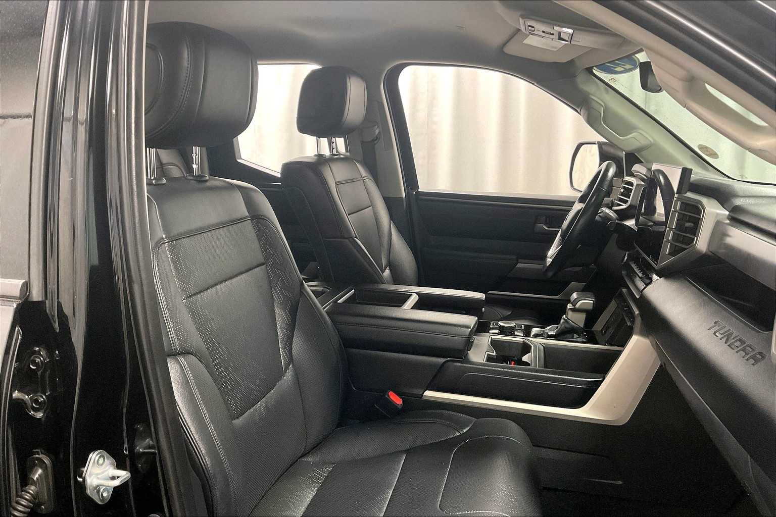 2022 Toyota Tundra SR5 - Photo 11