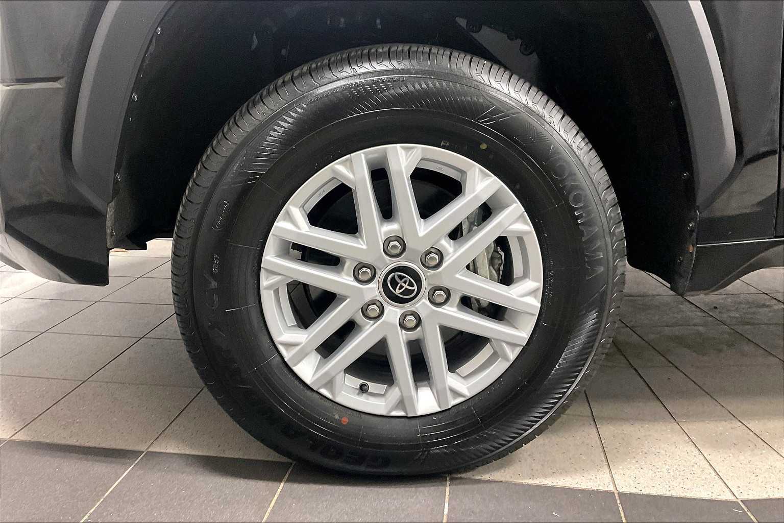 2022 Toyota Tundra SR5 - Photo 7