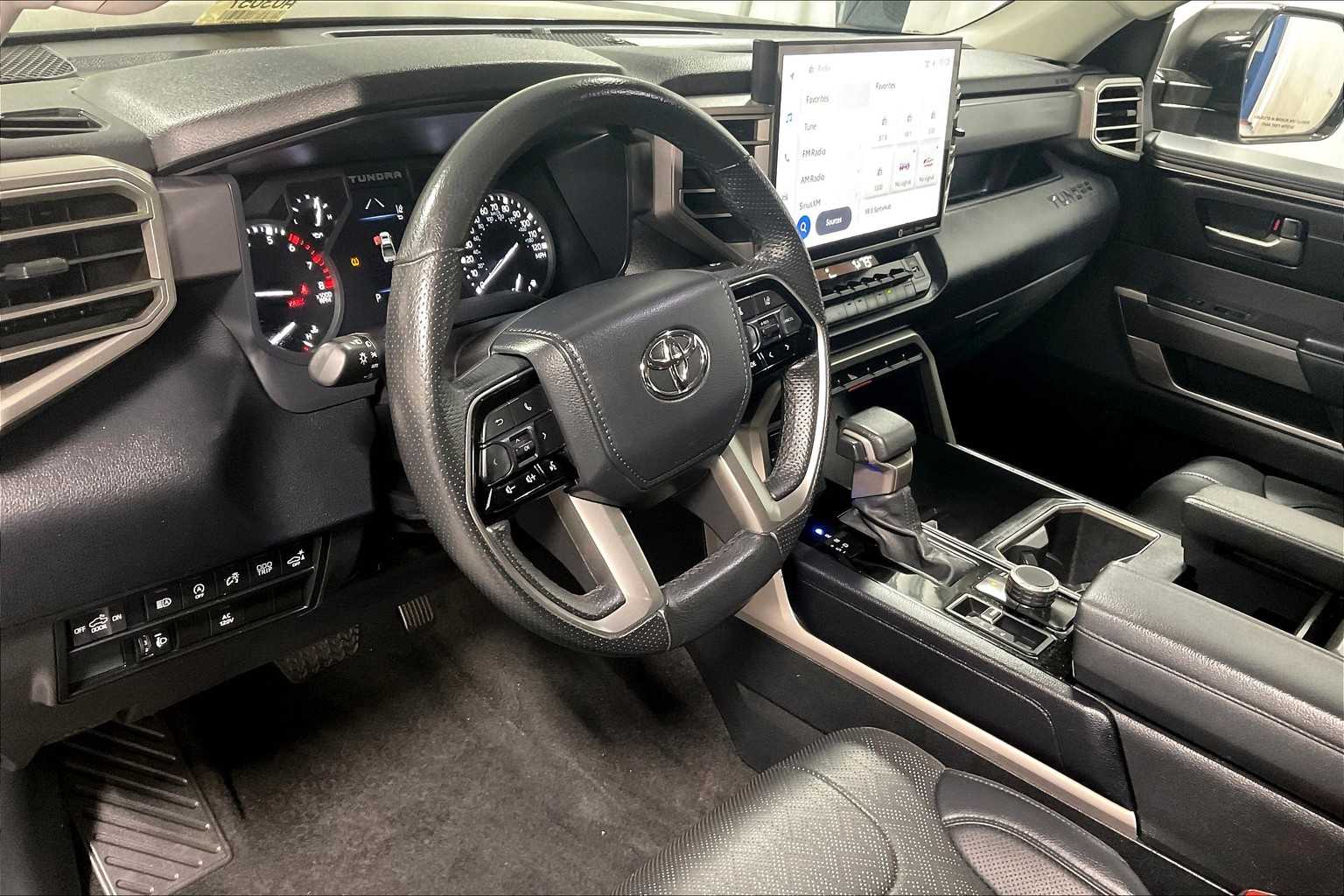 2022 Toyota Tundra SR5 - Photo 8