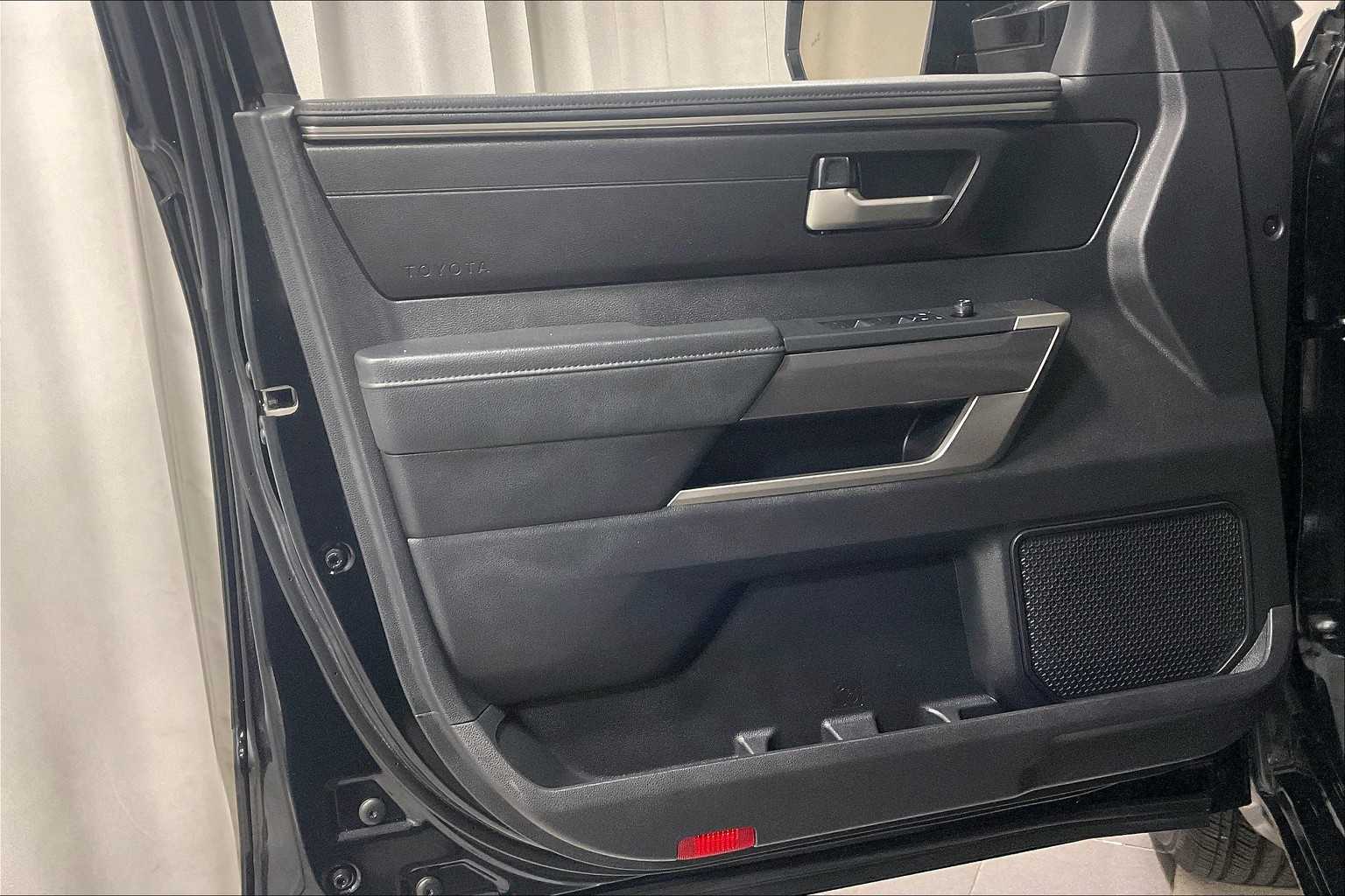 2022 Toyota Tundra SR5 - Photo 9