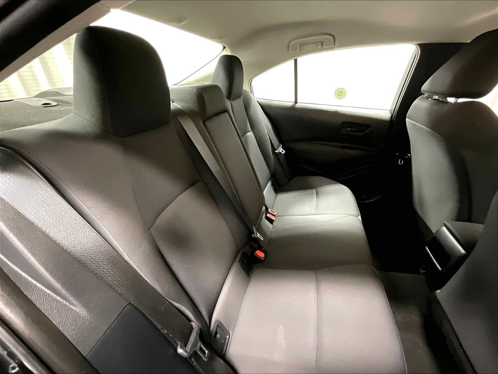 2022 Toyota Corolla LE - Photo 16