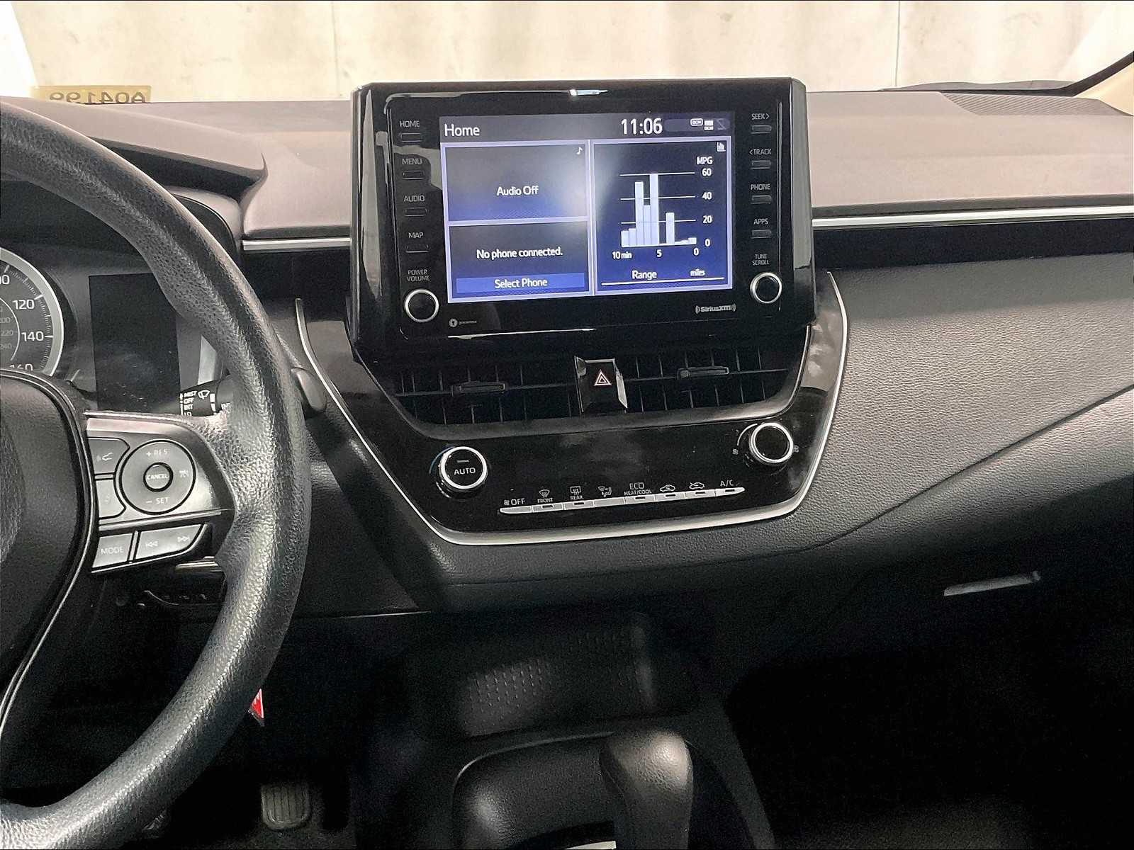 2022 Toyota Corolla LE - Photo 18