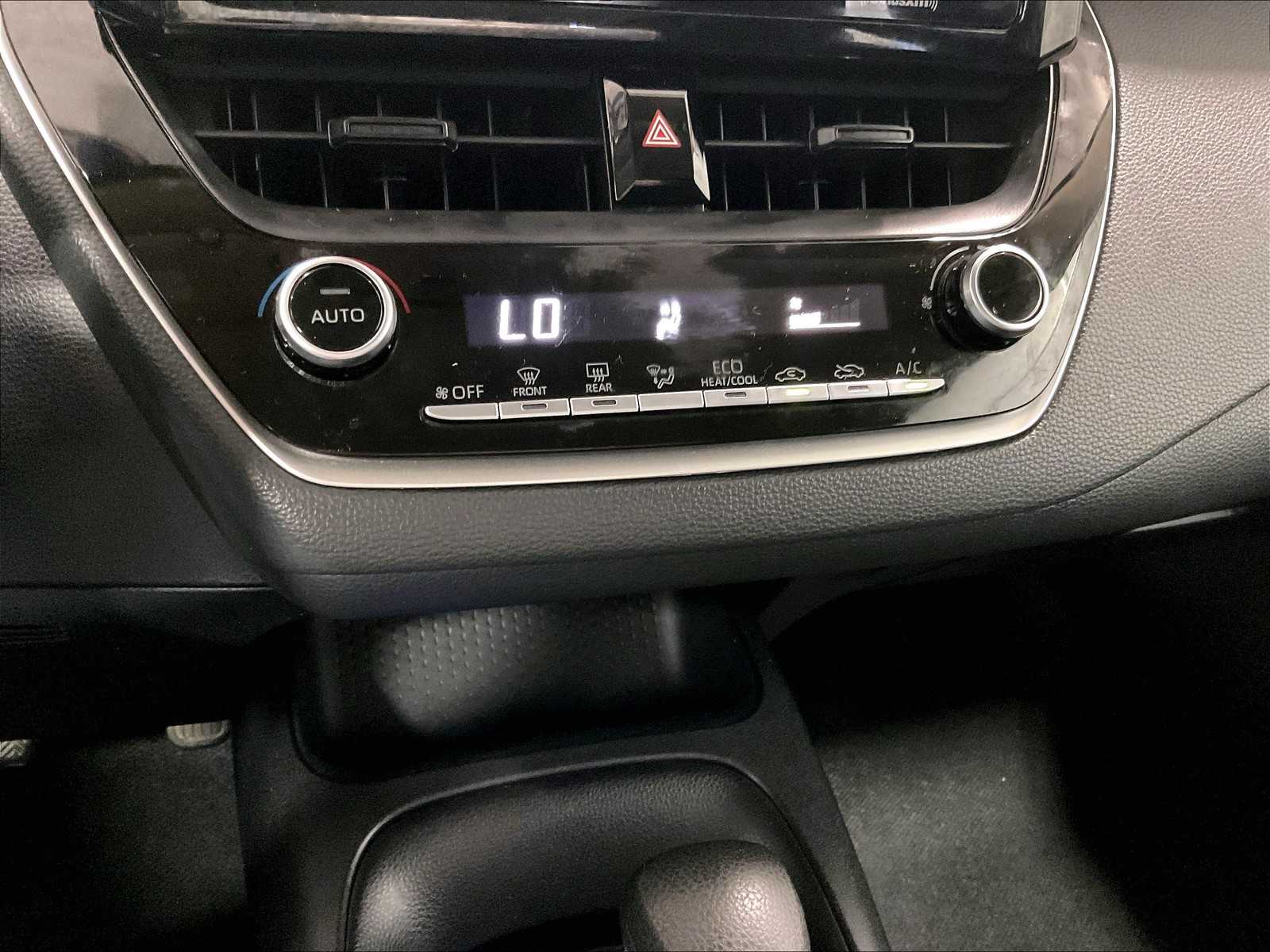 2022 Toyota Corolla LE - Photo 25