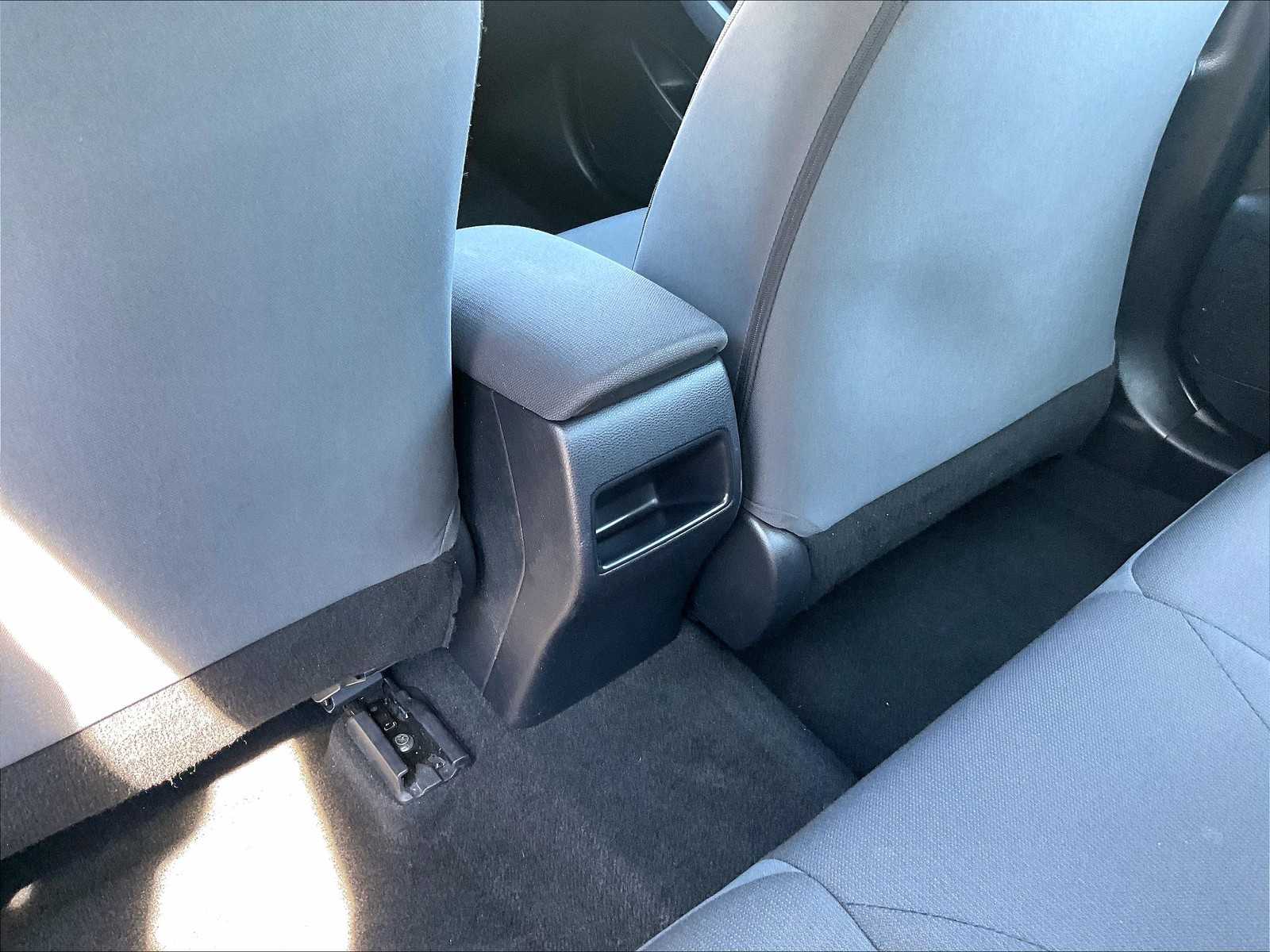 2022 Toyota Corolla LE - Photo 26