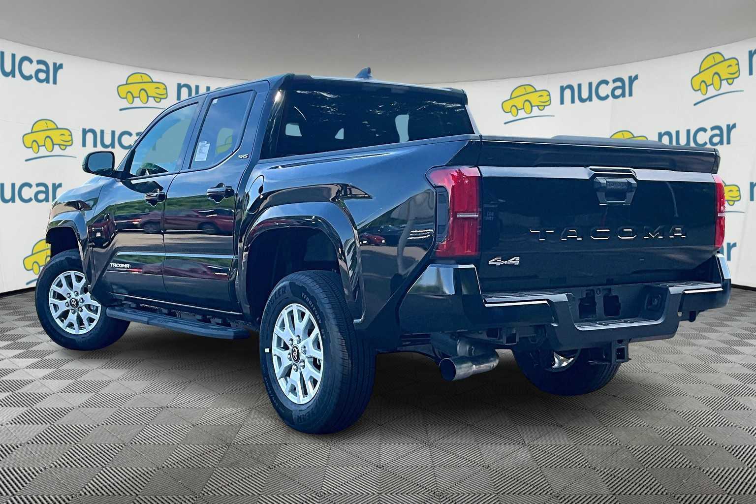 2025 Toyota Tacoma SR5 - Photo 5