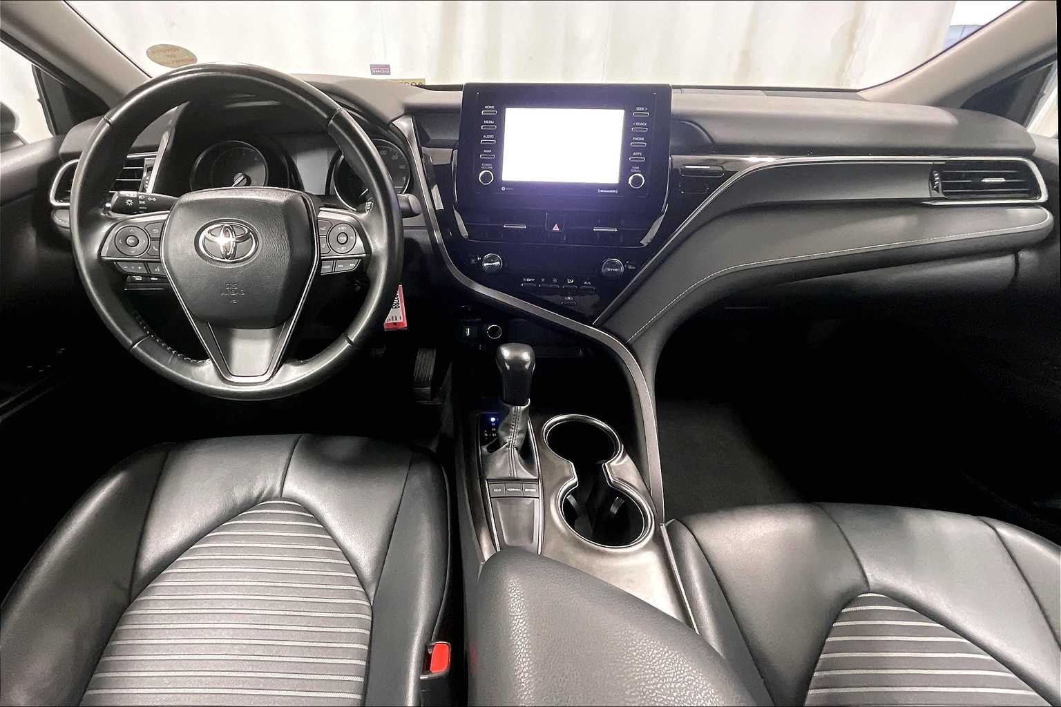 2023 Toyota Camry SE - Photo 21
