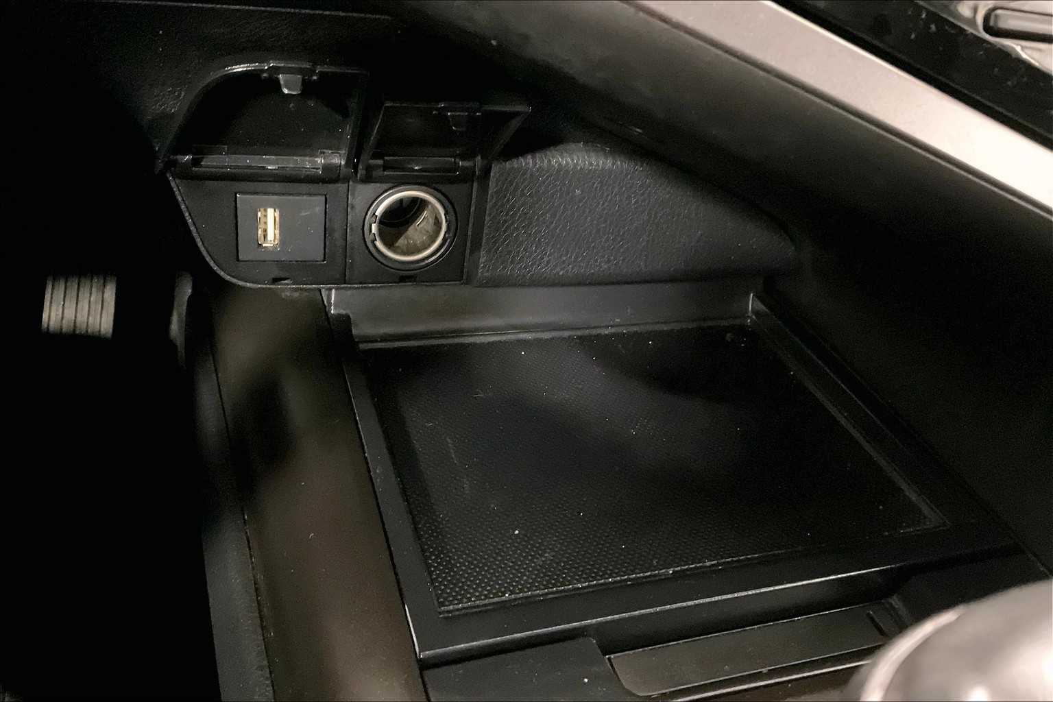 2023 Toyota Camry SE - Photo 26