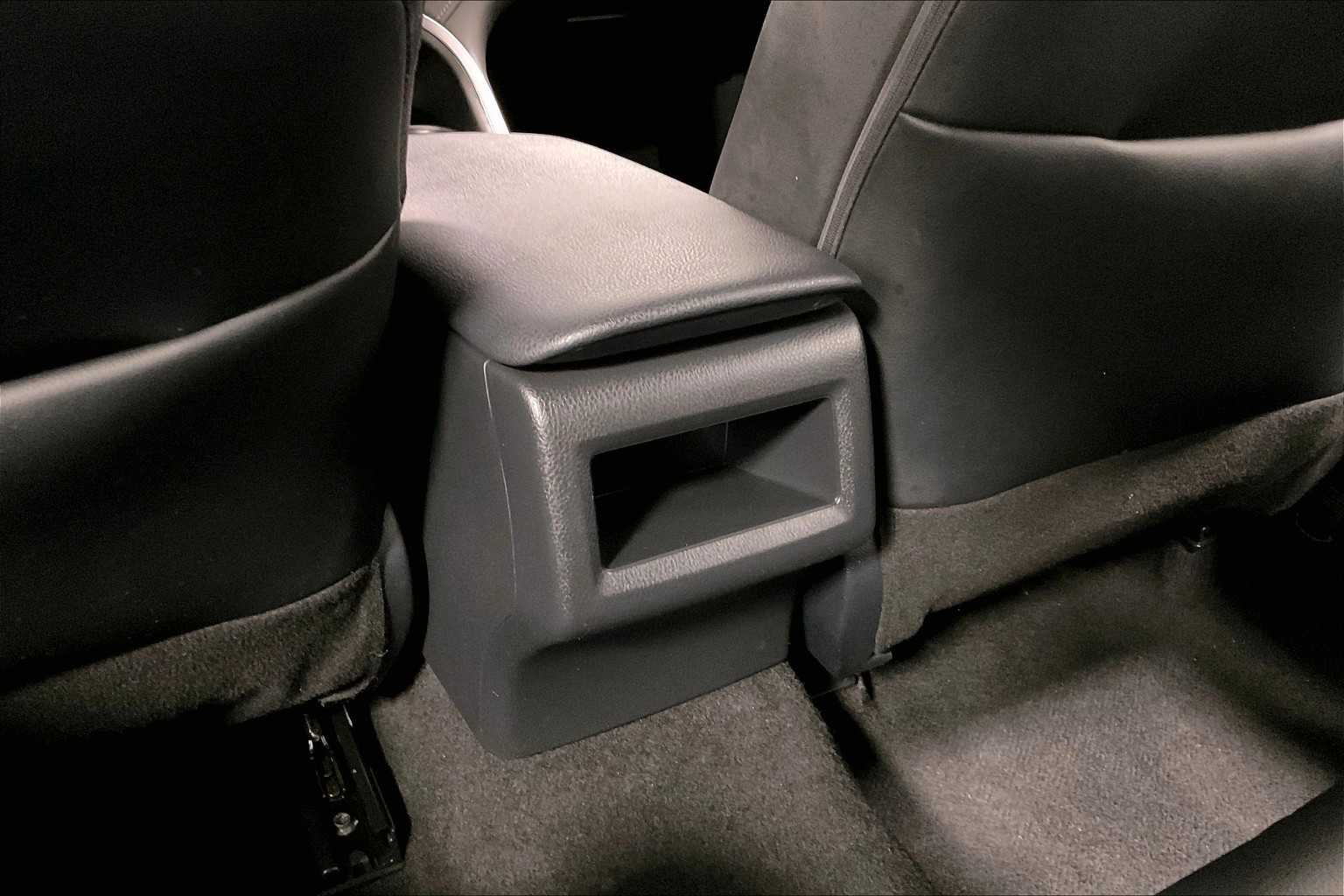 2023 Toyota Camry SE - Photo 27