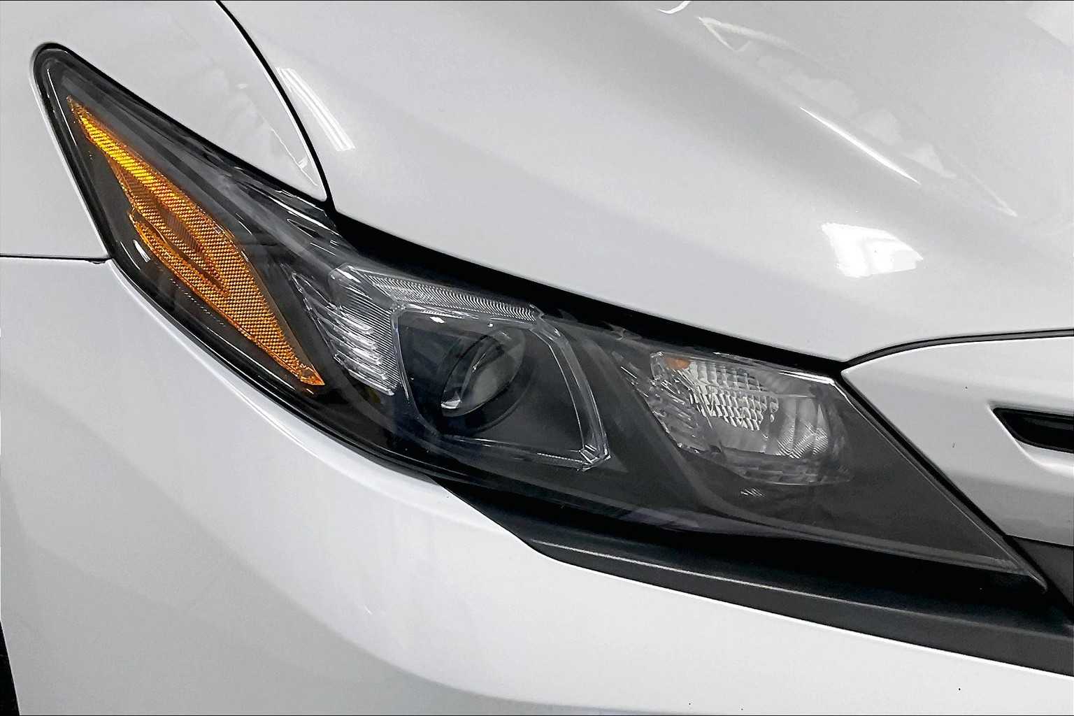 2023 Toyota Camry SE - Photo 32