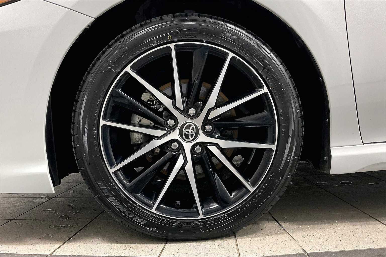 2023 Toyota Camry SE - Photo 7