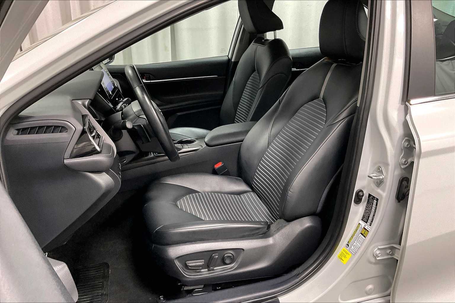 2023 Toyota Camry SE - Photo 10
