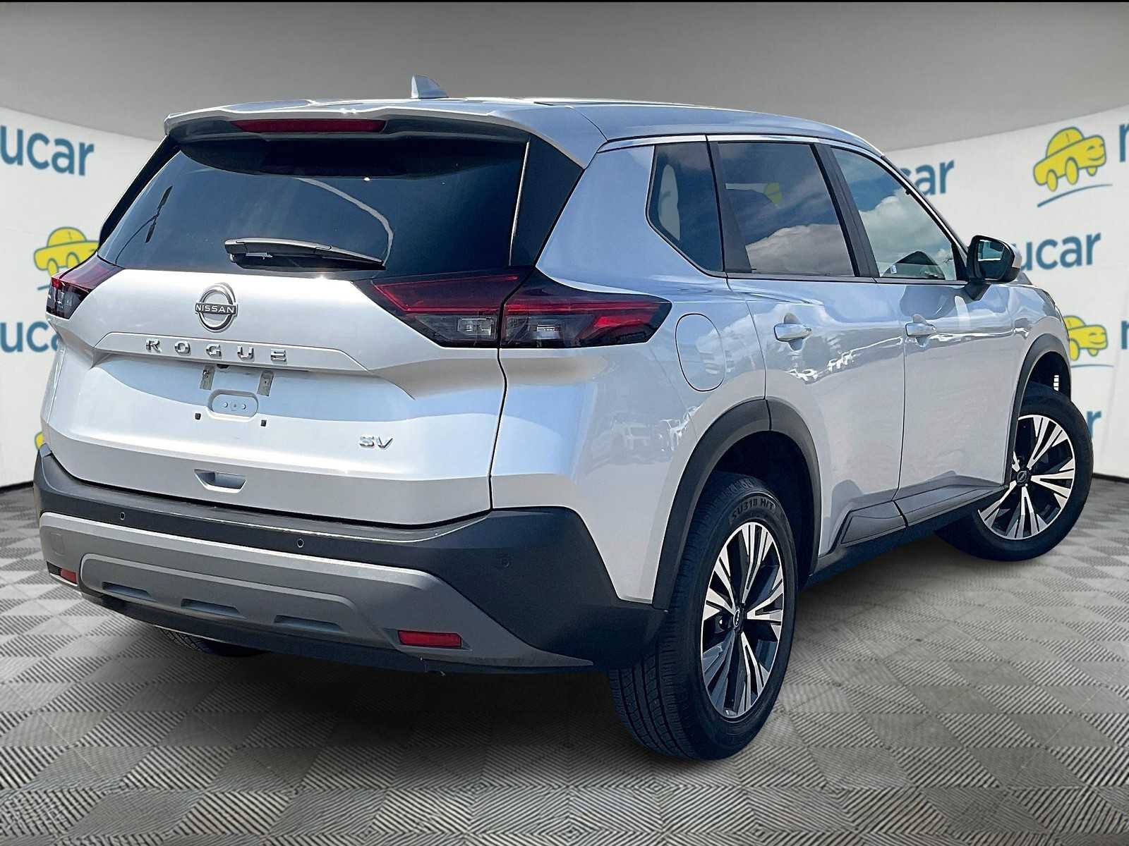 2023 Nissan Rogue SV - Photo 6