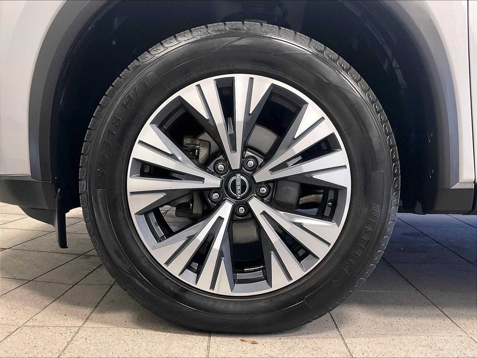 2023 Nissan Rogue SV - Photo 7