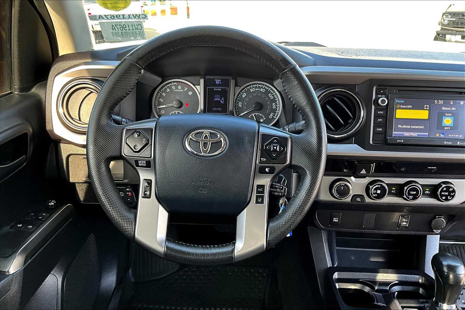2018 Toyota Tacoma SR5 - Photo 17