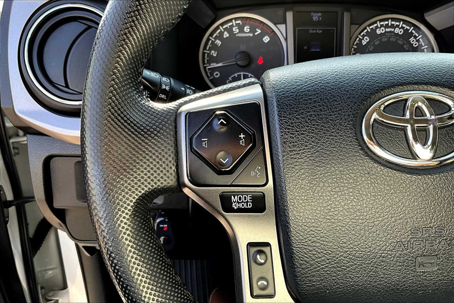 2018 Toyota Tacoma SR5 - Photo 22