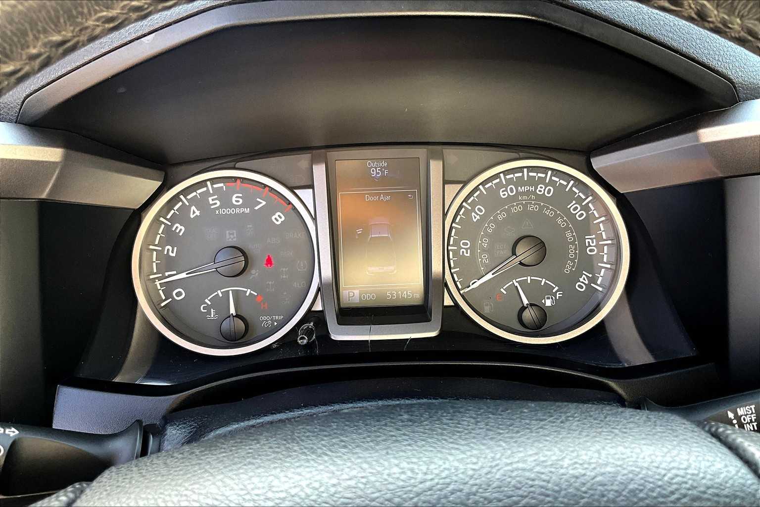 2018 Toyota Tacoma SR5 - Photo 24