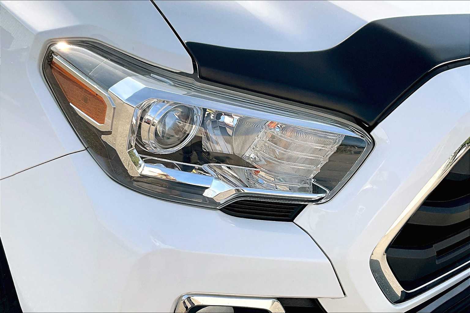 2018 Toyota Tacoma SR5 - Photo 32