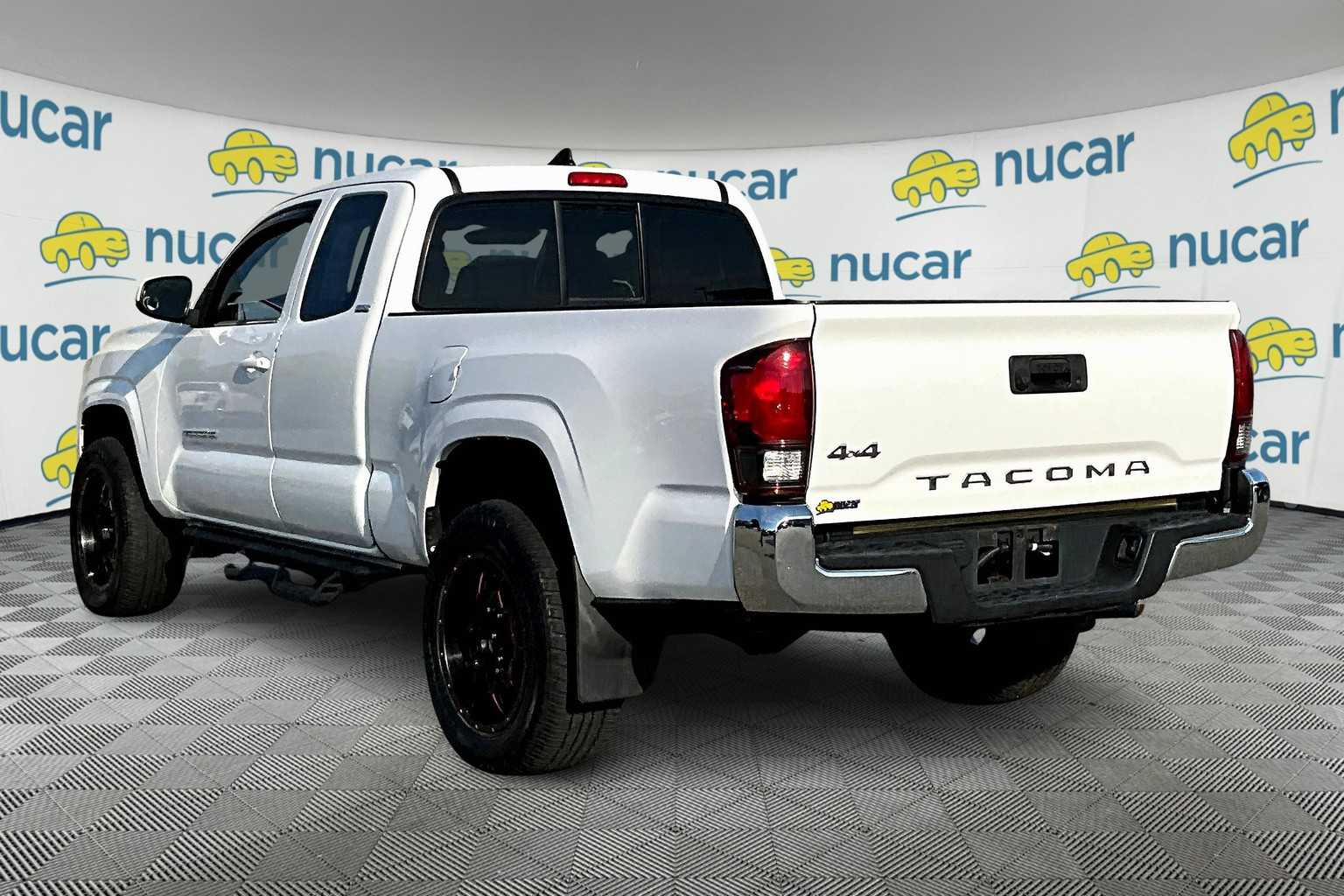 2018 Toyota Tacoma SR5 - Photo 4