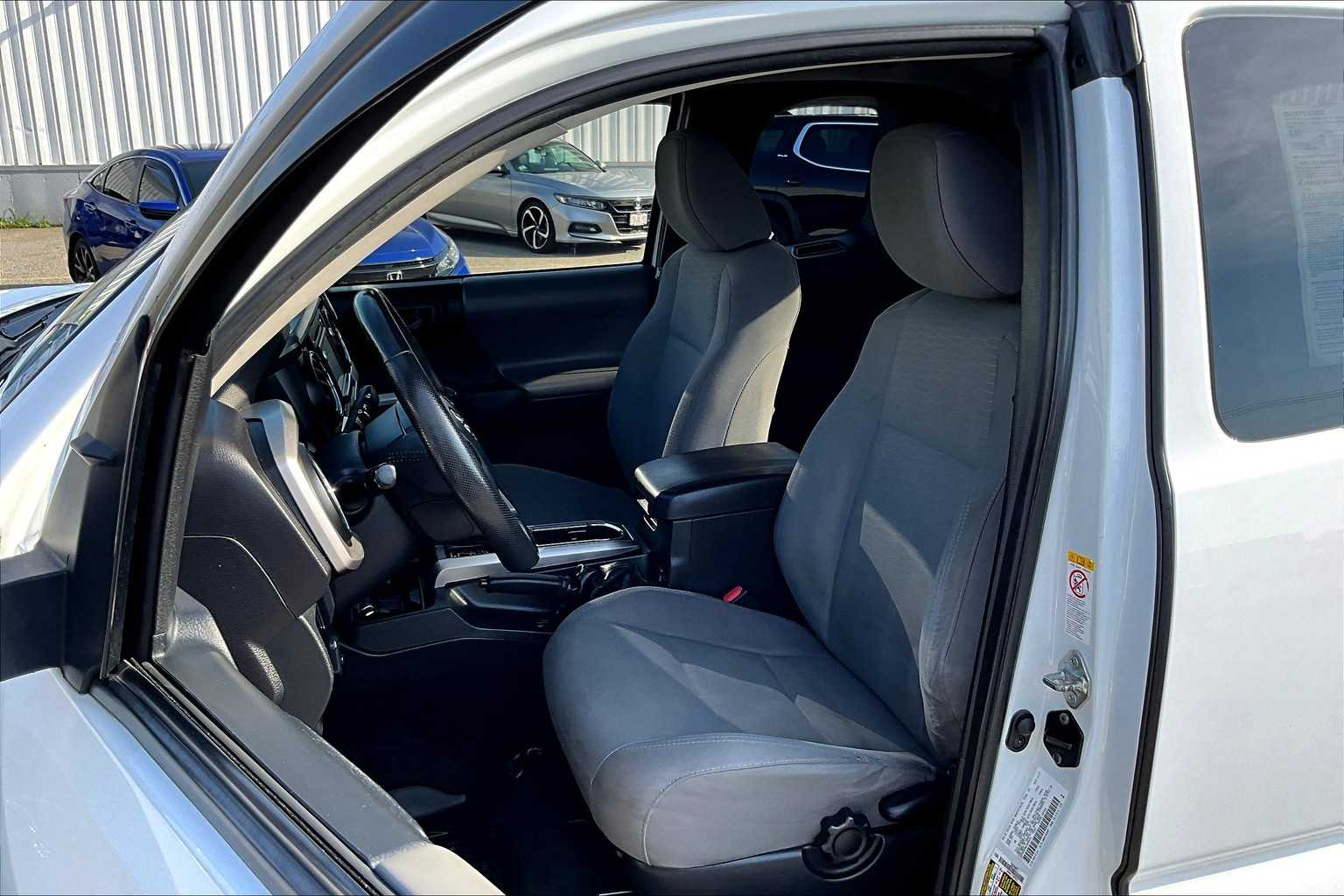 2018 Toyota Tacoma SR5 - Photo 10
