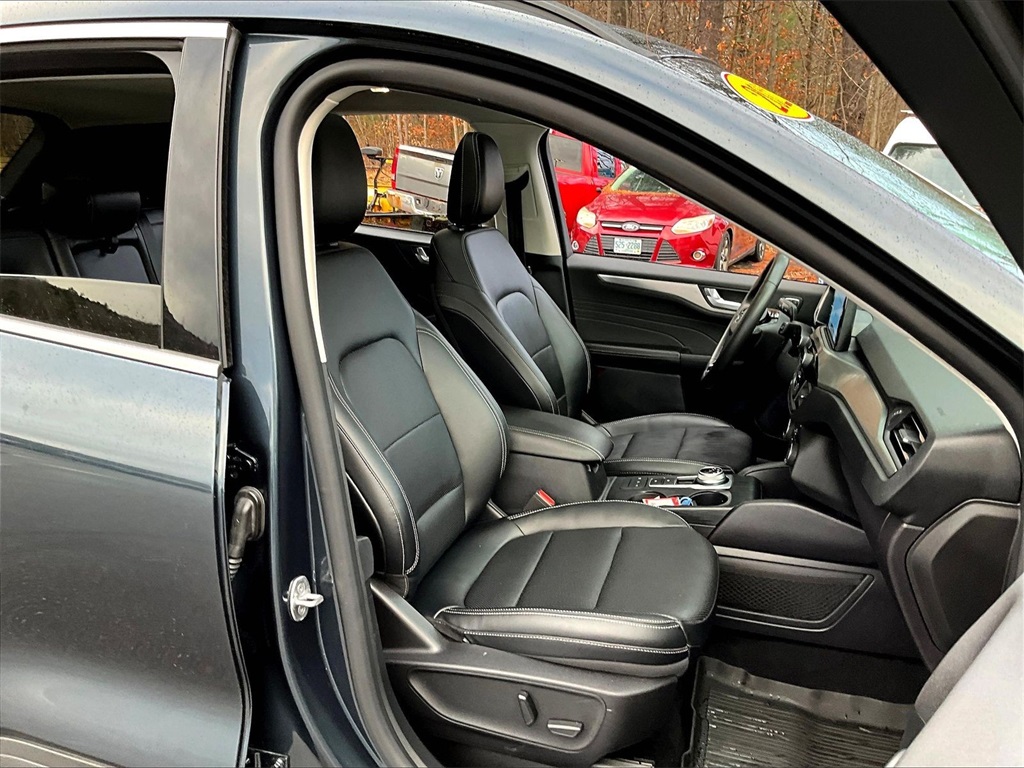 2022 Ford Escape Titanium - Photo 11