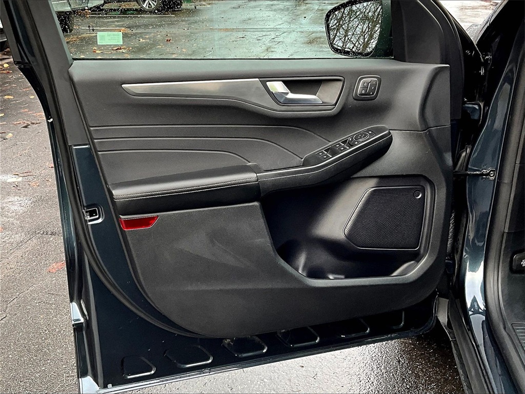 2022 Ford Escape Titanium - Photo 9