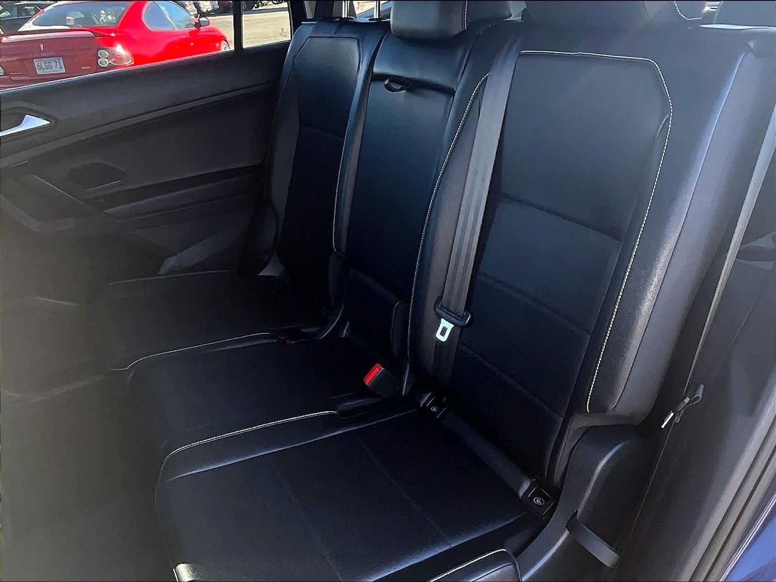 2021 Volkswagen Tiguan SE - Photo 14