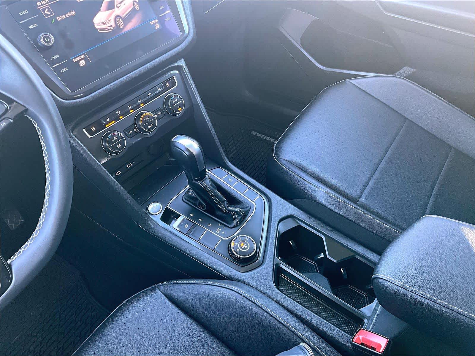 2021 Volkswagen Tiguan SE - Photo 19