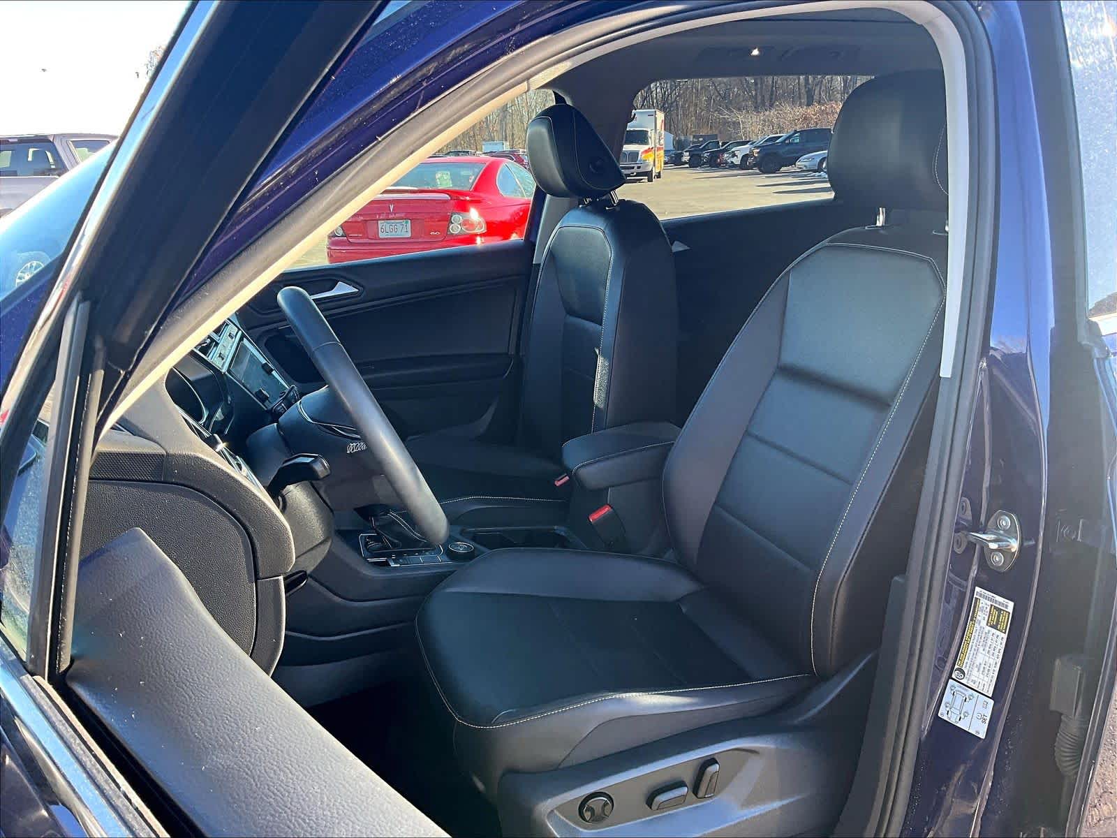 2021 Volkswagen Tiguan SE - Photo 10