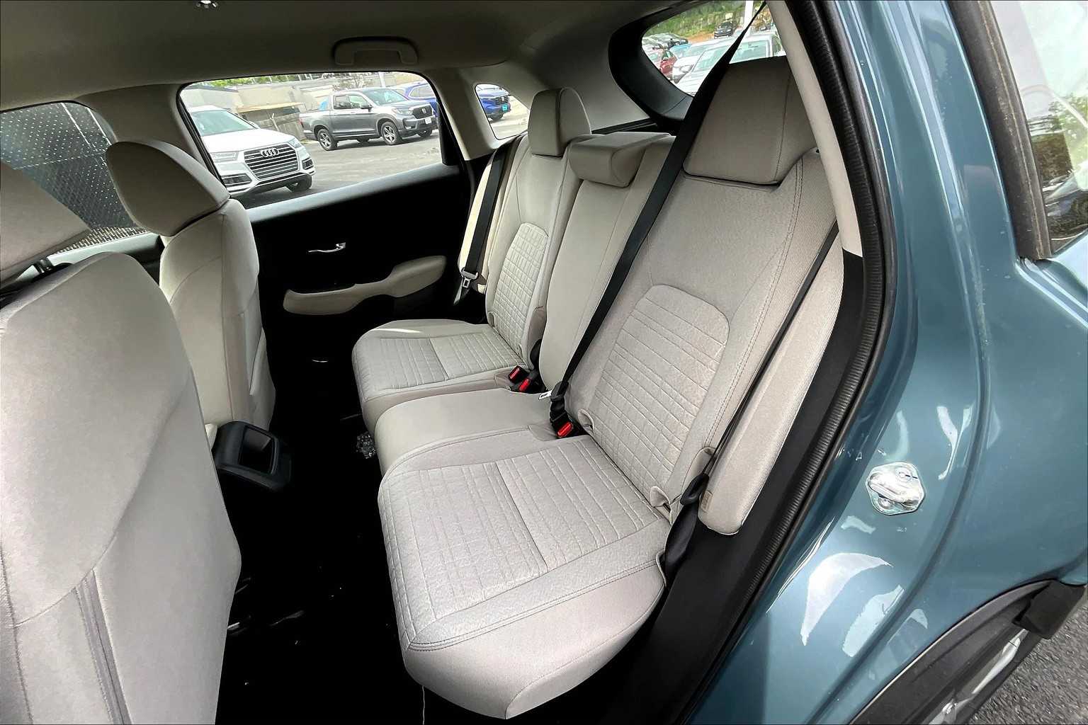 2025 Honda HR-V LX - Photo 15
