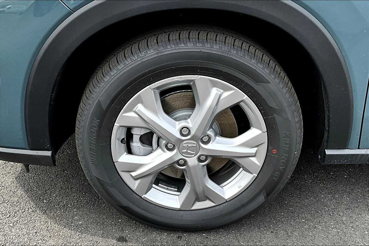 2025 Honda HR-V LX - Photo 8