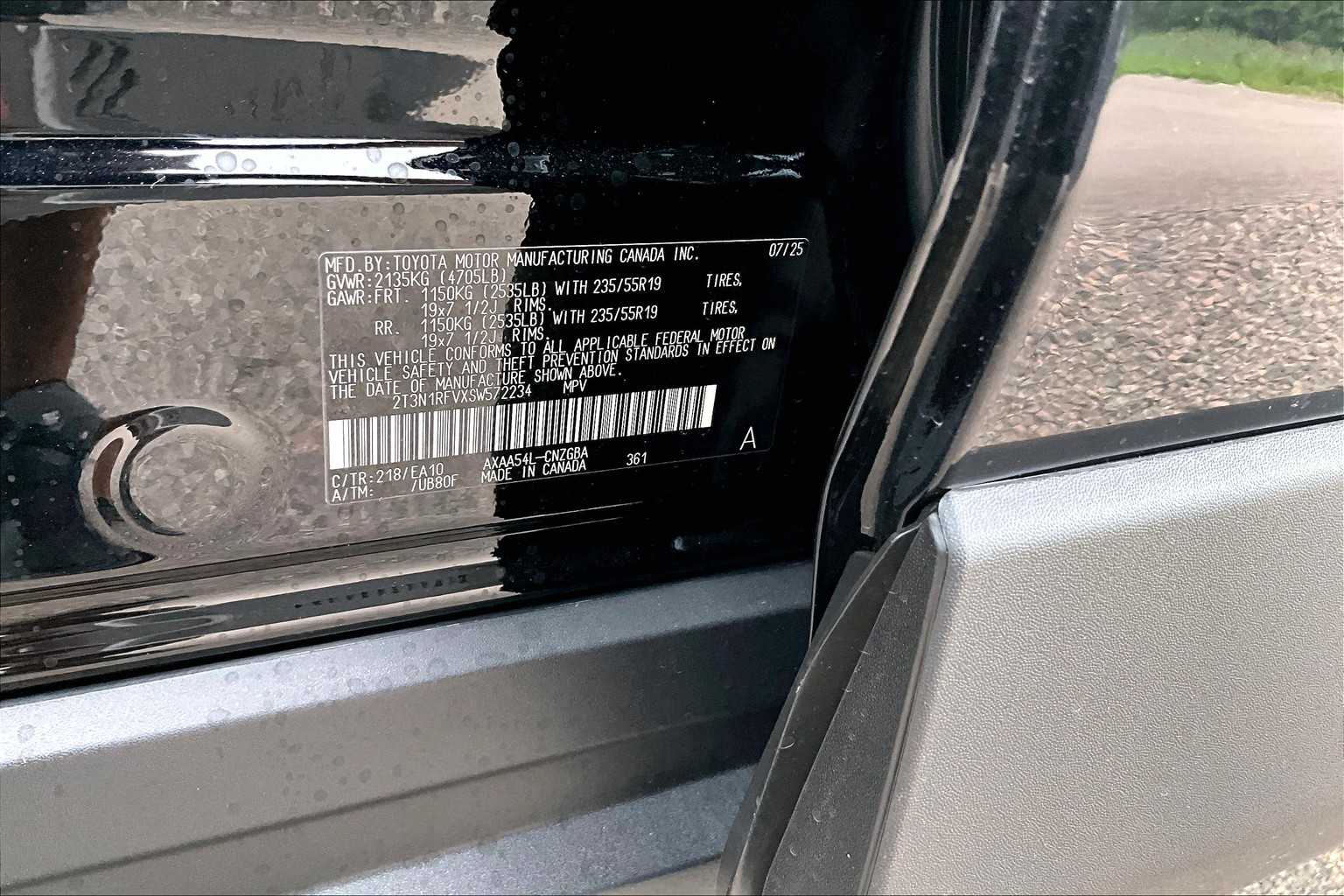 2025 Toyota RAV4 Limited - Photo 17