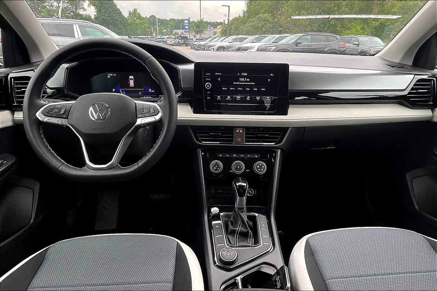 2025 Volkswagen Taos S - Photo 12