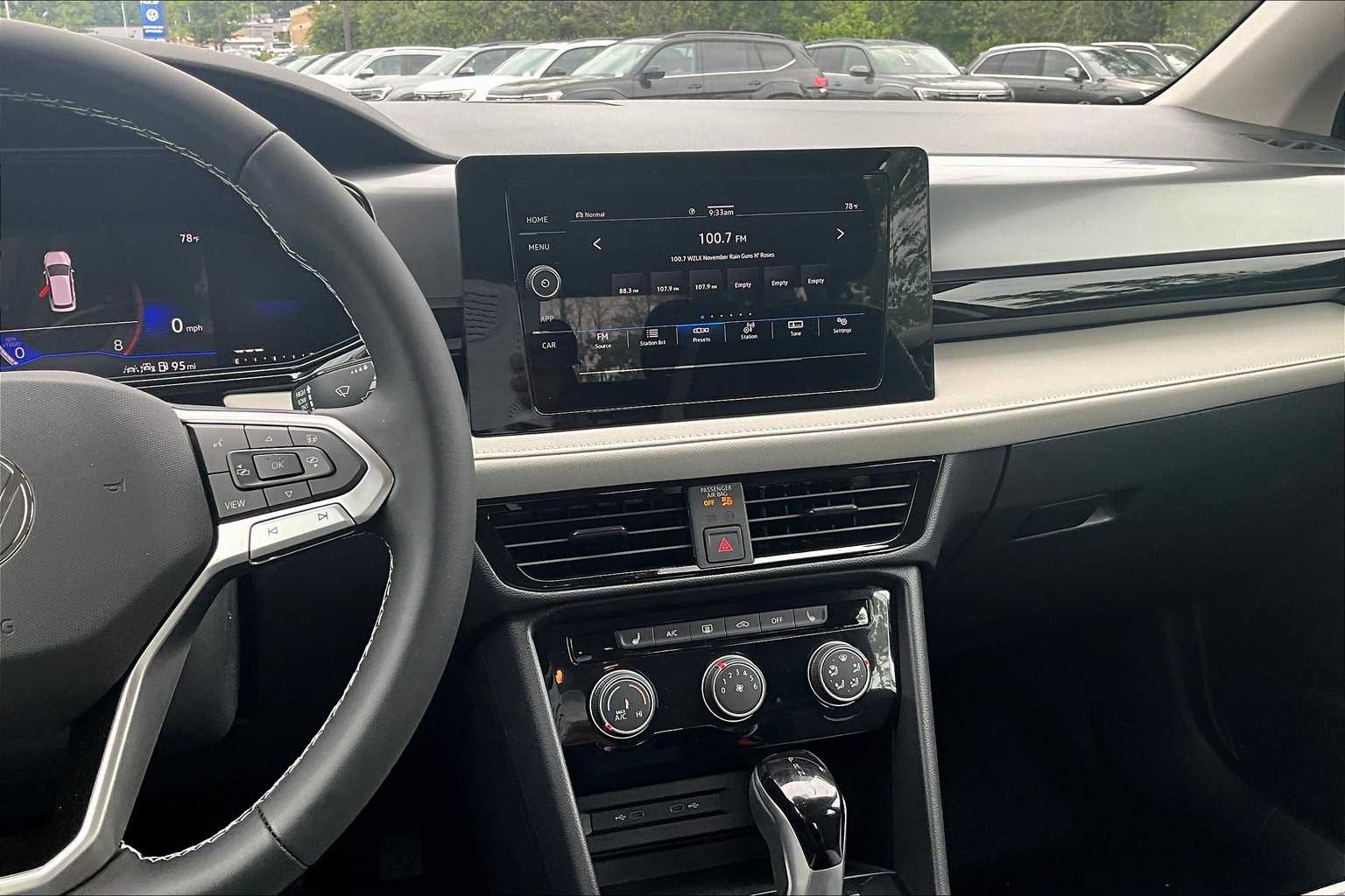 2025 Volkswagen Taos S - Photo 13