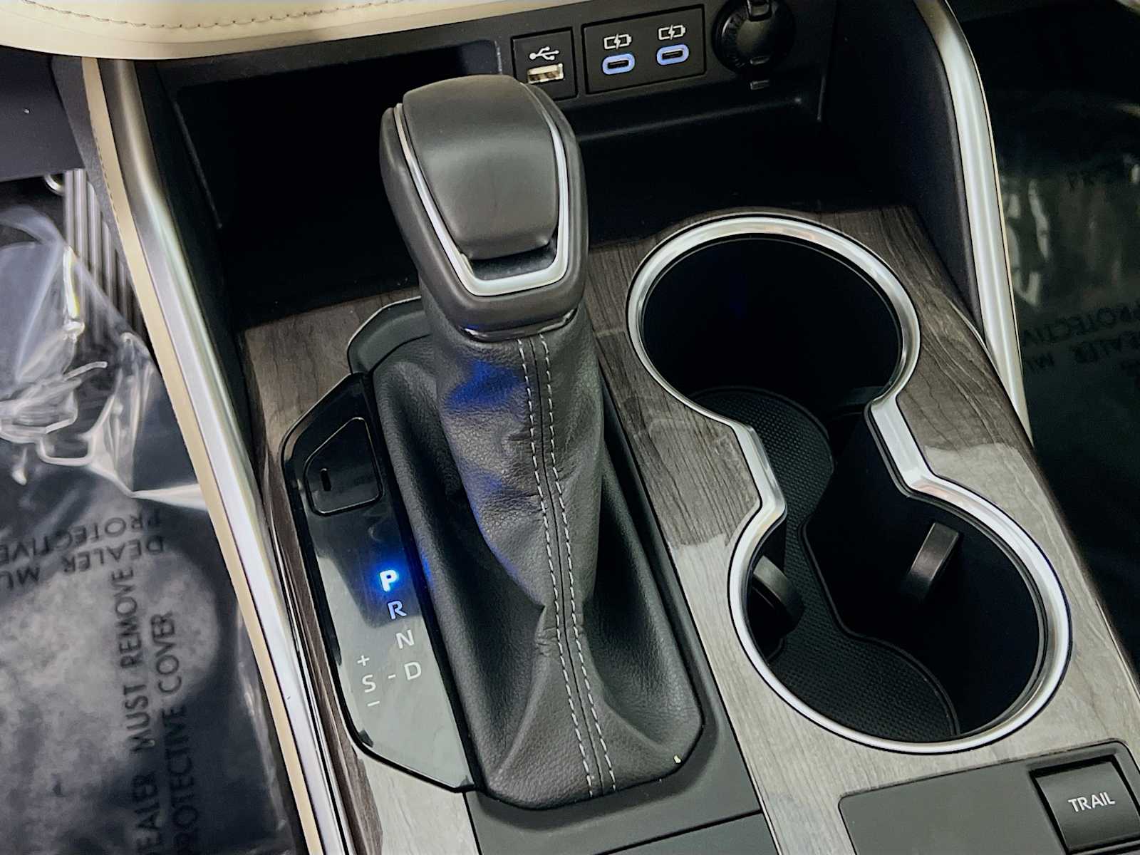 2023 Toyota Highlander Hybrid Platinum - Photo 16