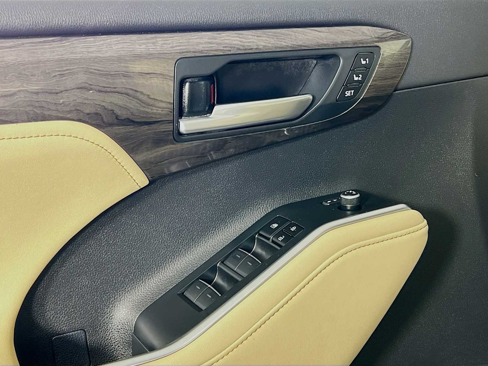 2023 Toyota Highlander Hybrid Platinum - Photo 17