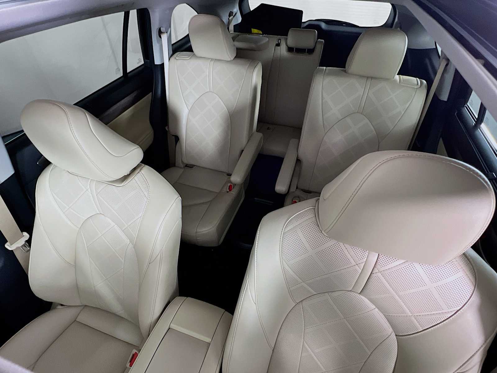 2023 Toyota Highlander Hybrid Platinum - Photo 22