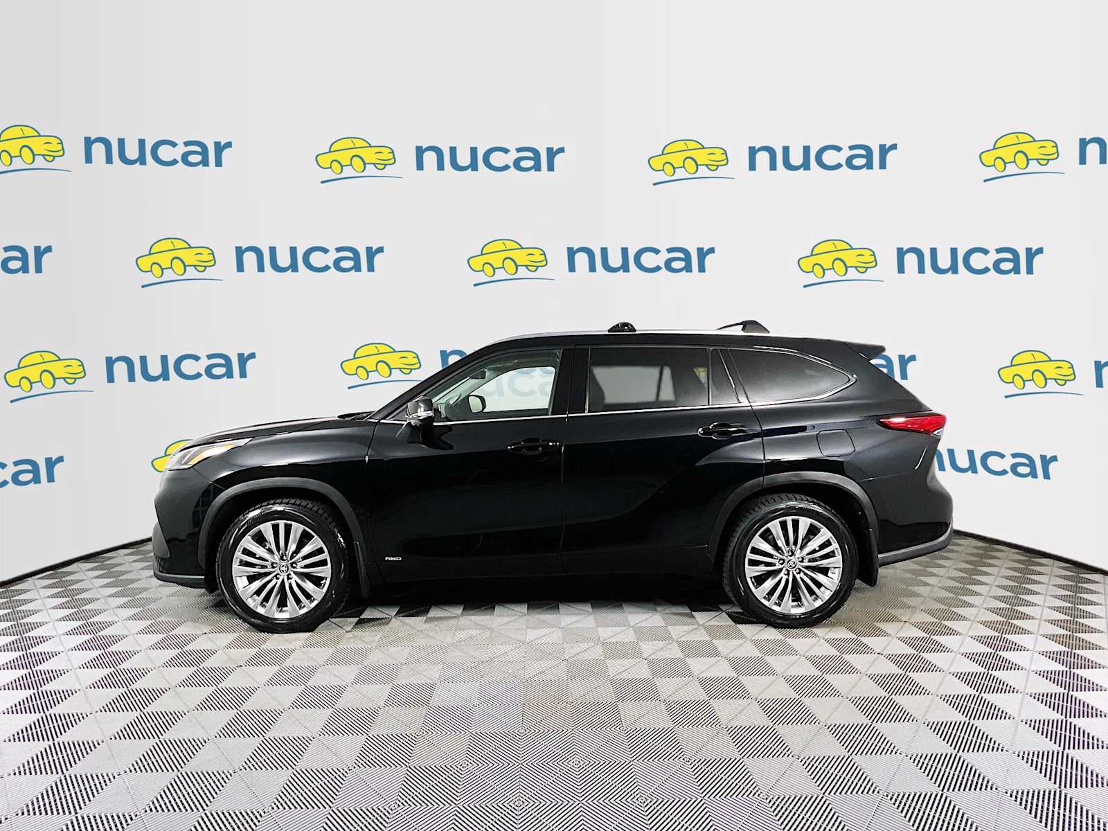 2023 Toyota Highlander Hybrid Platinum - Photo 4