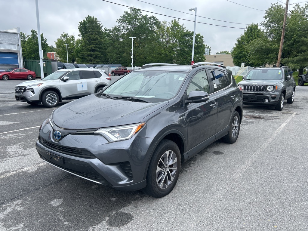 2018 Toyota RAV4 Hybrid LE - Photo 8