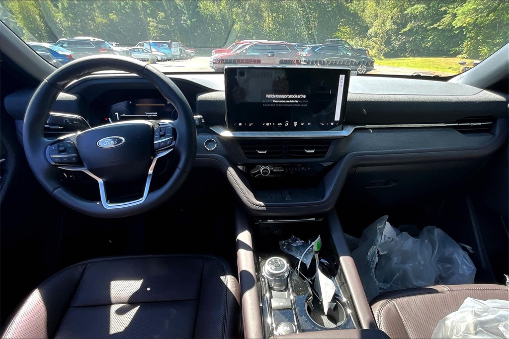 2025 Ford Explorer Platinum - Photo 6