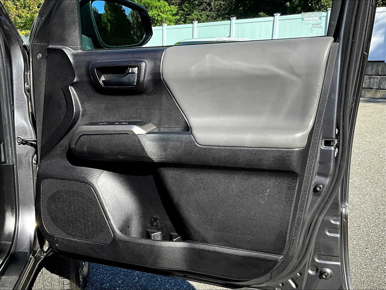 2023 Toyota Tacoma SR5 - Photo 12