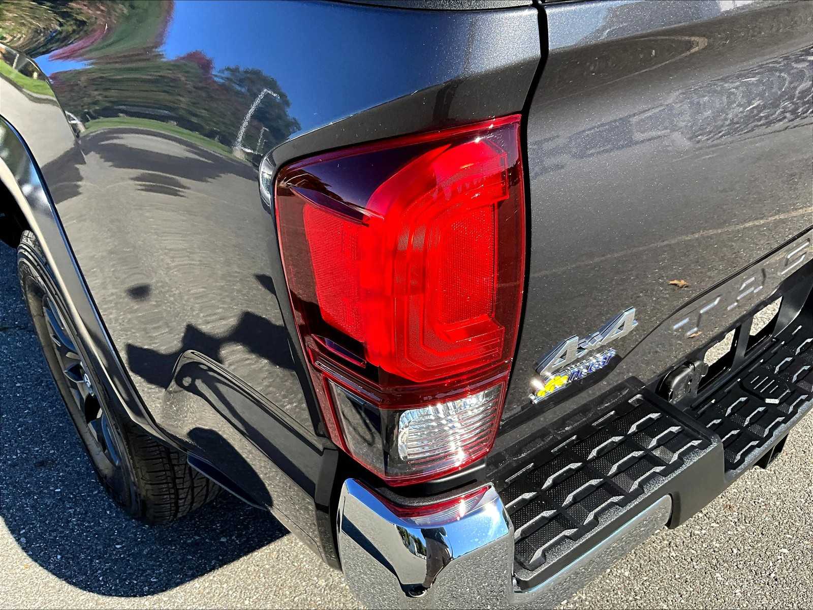 2023 Toyota Tacoma SR5 - Photo 34