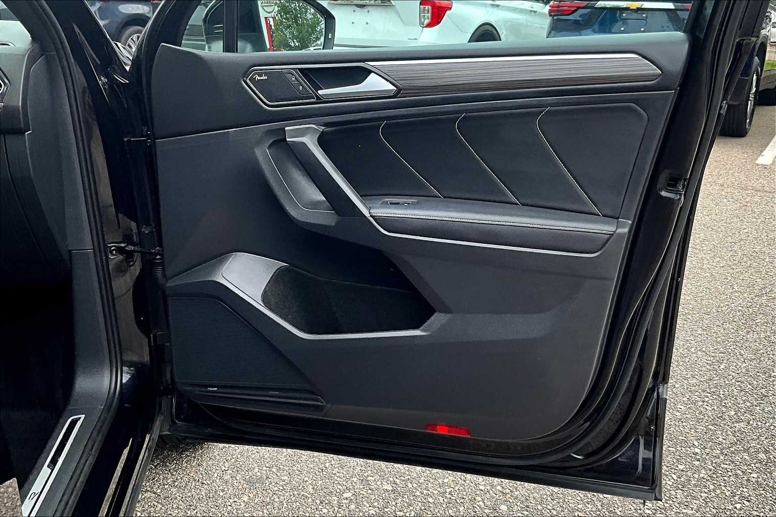 2022 Volkswagen Tiguan SEL R-Line - Photo 12