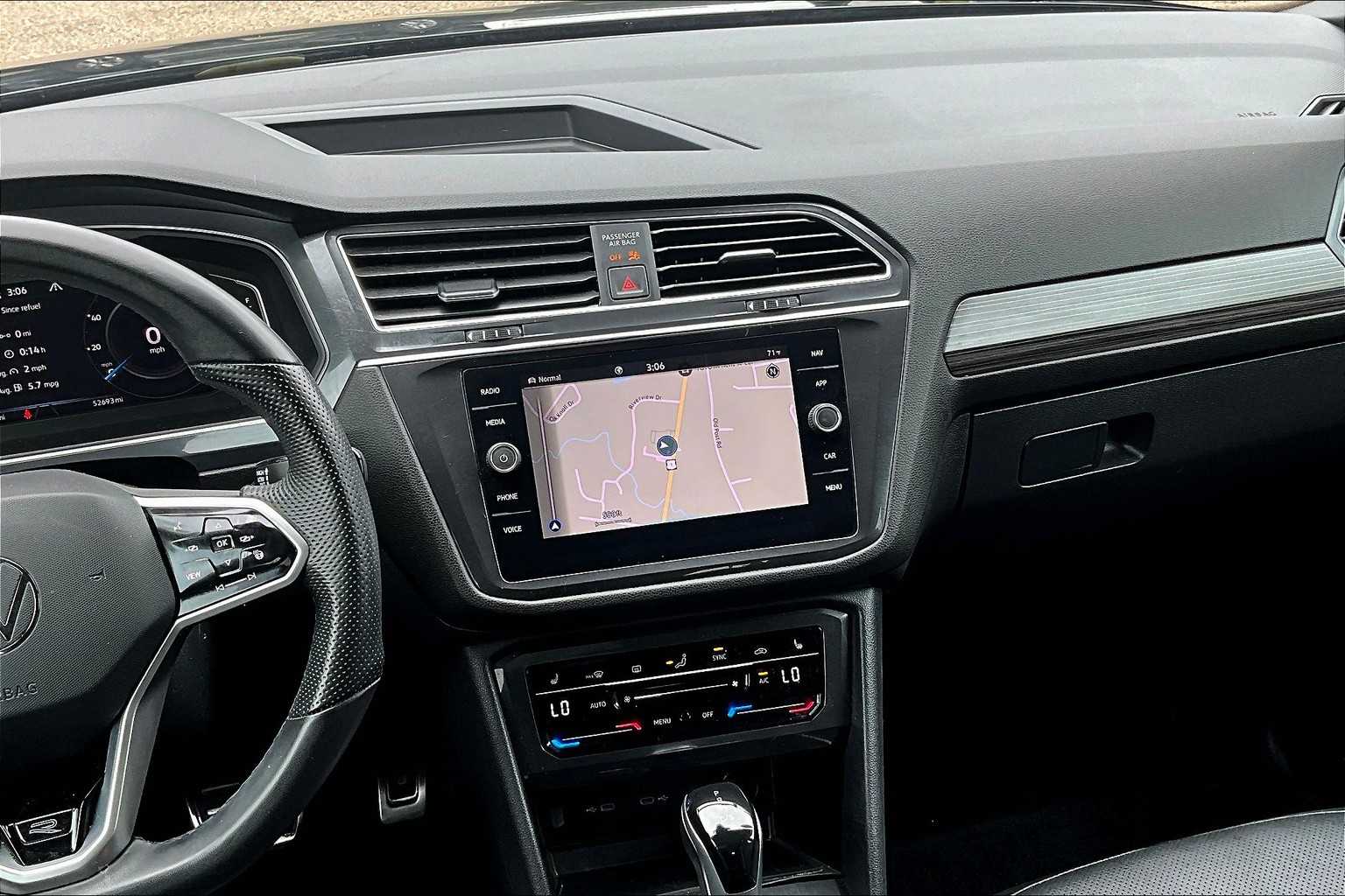 2022 Volkswagen Tiguan SEL R-Line - Photo 18