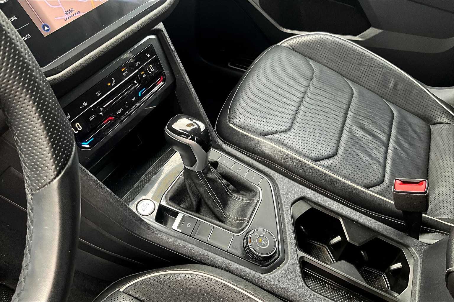 2022 Volkswagen Tiguan SEL R-Line - Photo 20