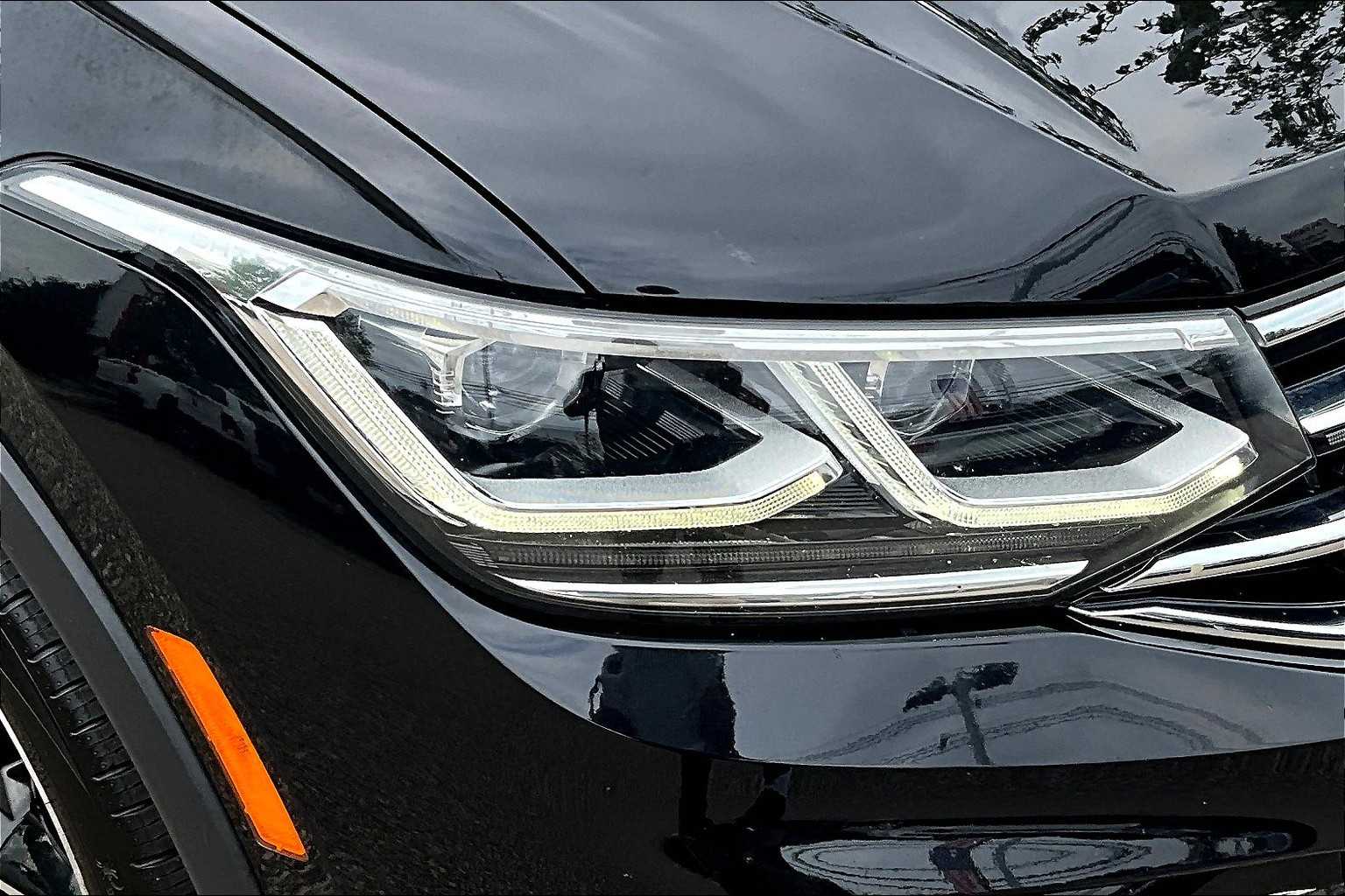 2022 Volkswagen Tiguan SEL R-Line - Photo 32