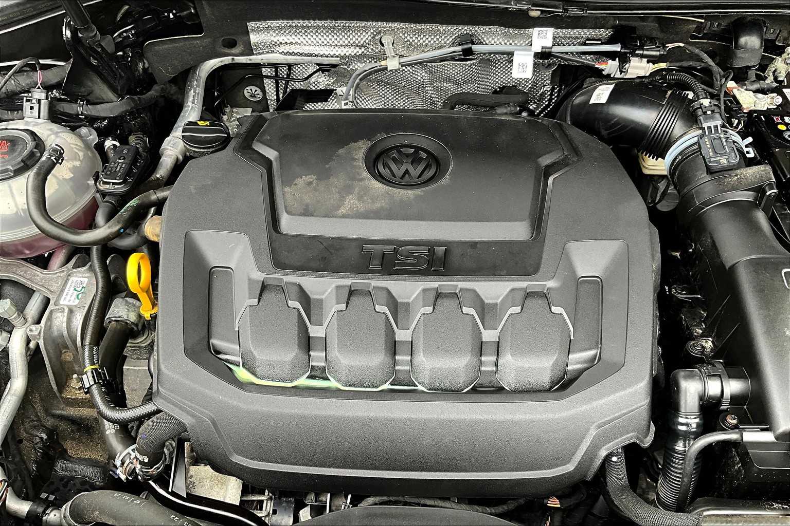 2022 Volkswagen Tiguan SEL R-Line - Photo 34