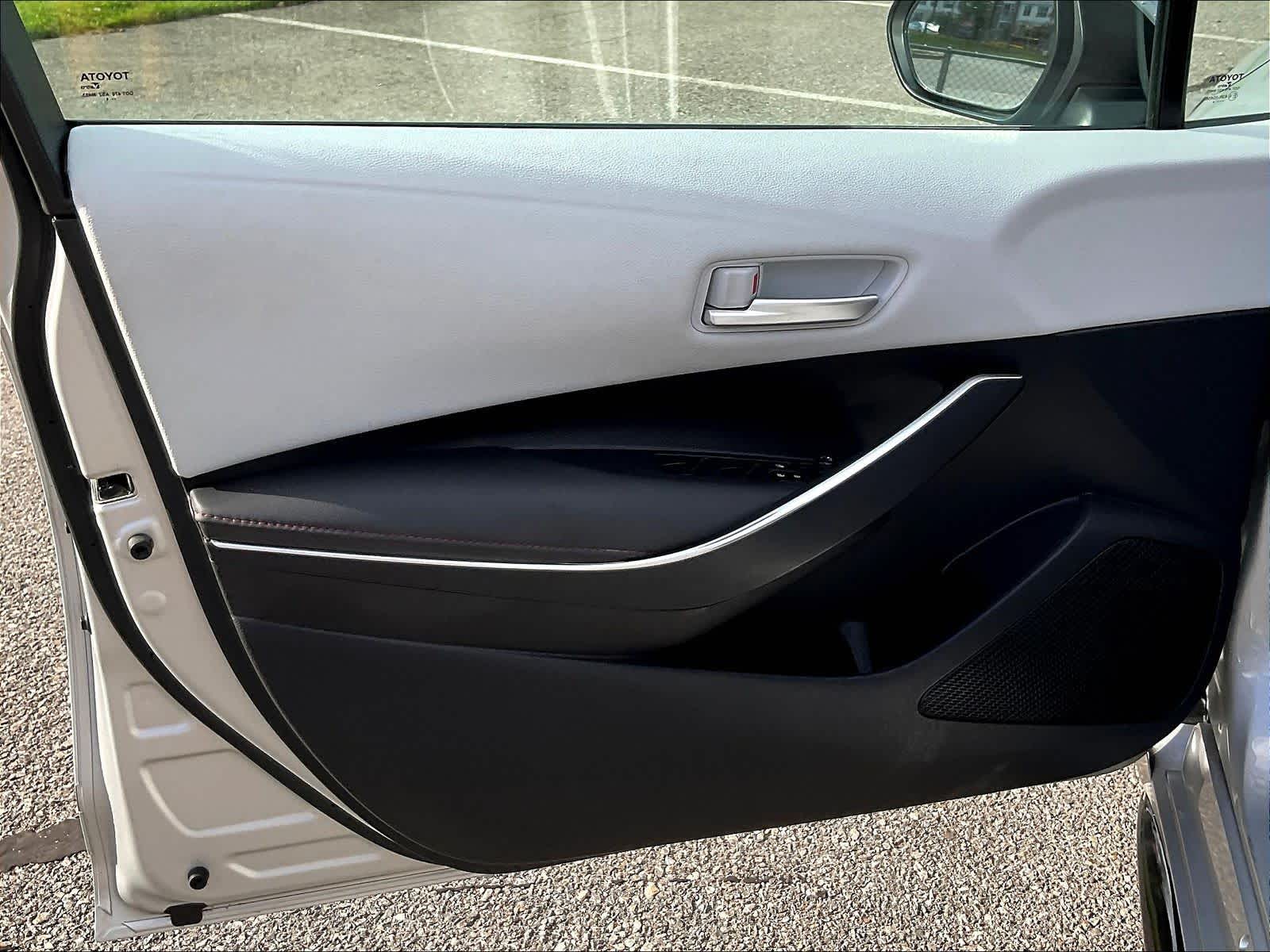 2024 Toyota Corolla SE - Photo 9
