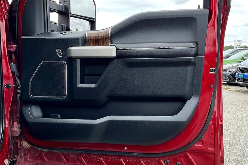 2019 Ford F-150 Lariat - Photo 11