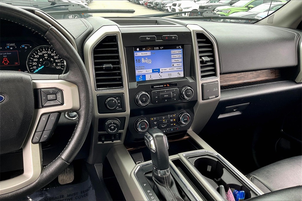 2019 Ford F-150 Lariat - Photo 17