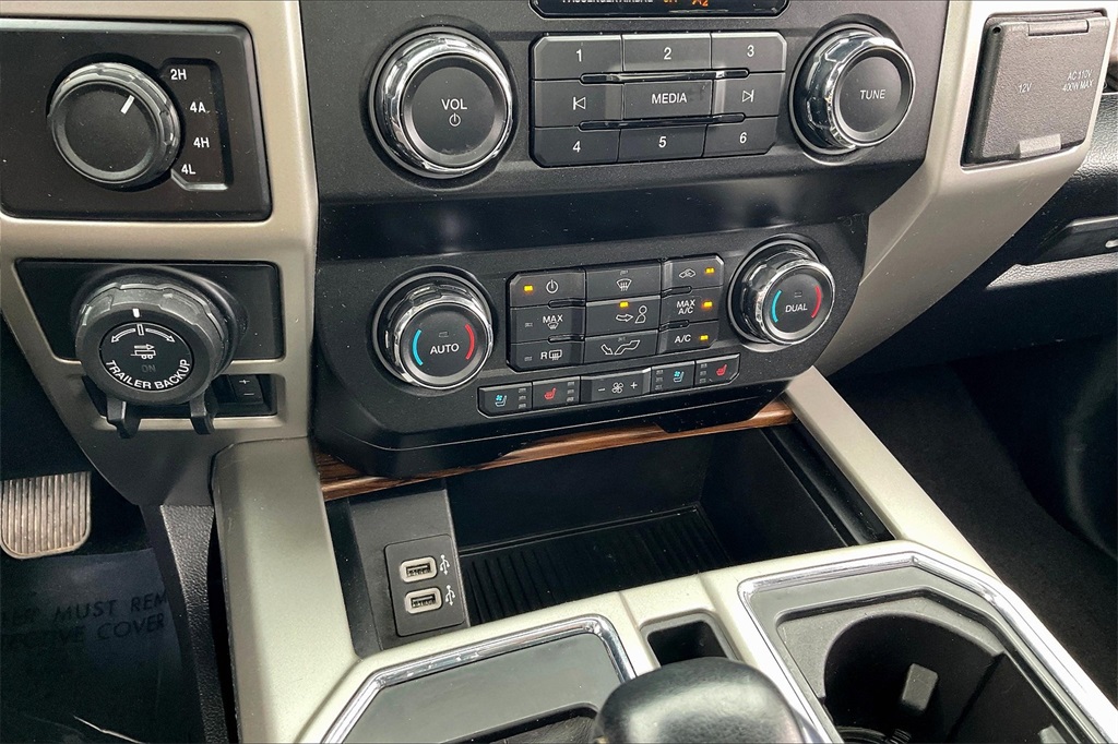 2019 Ford F-150 Lariat - Photo 25